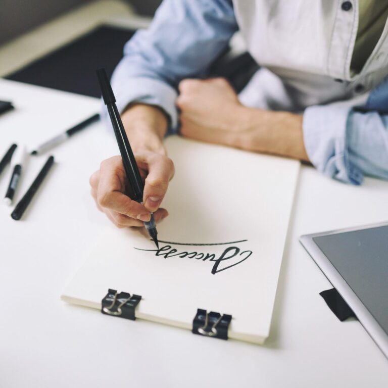 Business scenarios showing when companies should use recruitment process outsourcing for hiring challenges.